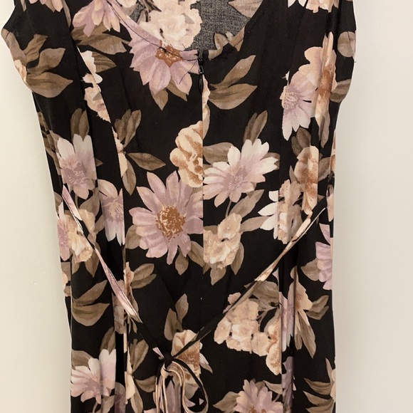 Forever 21 floral dress - Picture 6 of 7